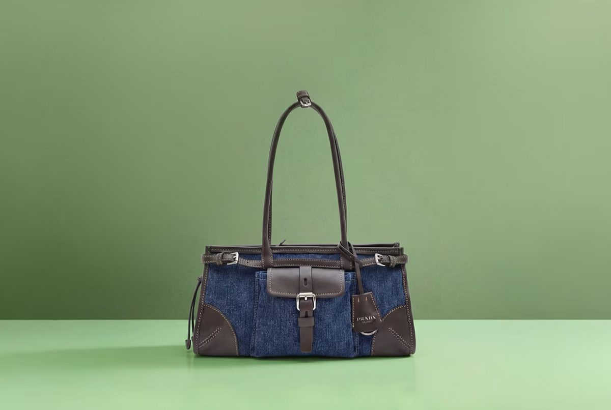PRADA WOMAN