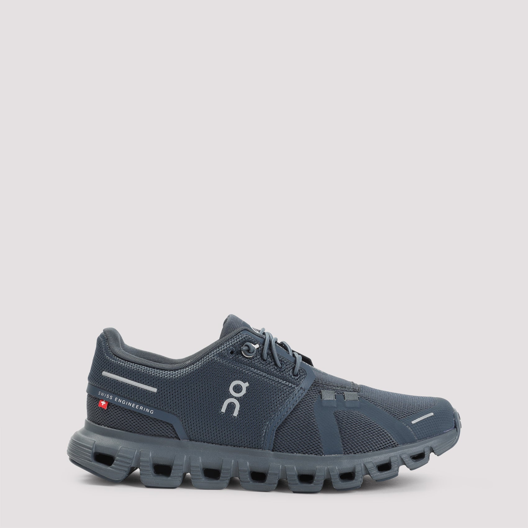 On Sneakers Cloud 6