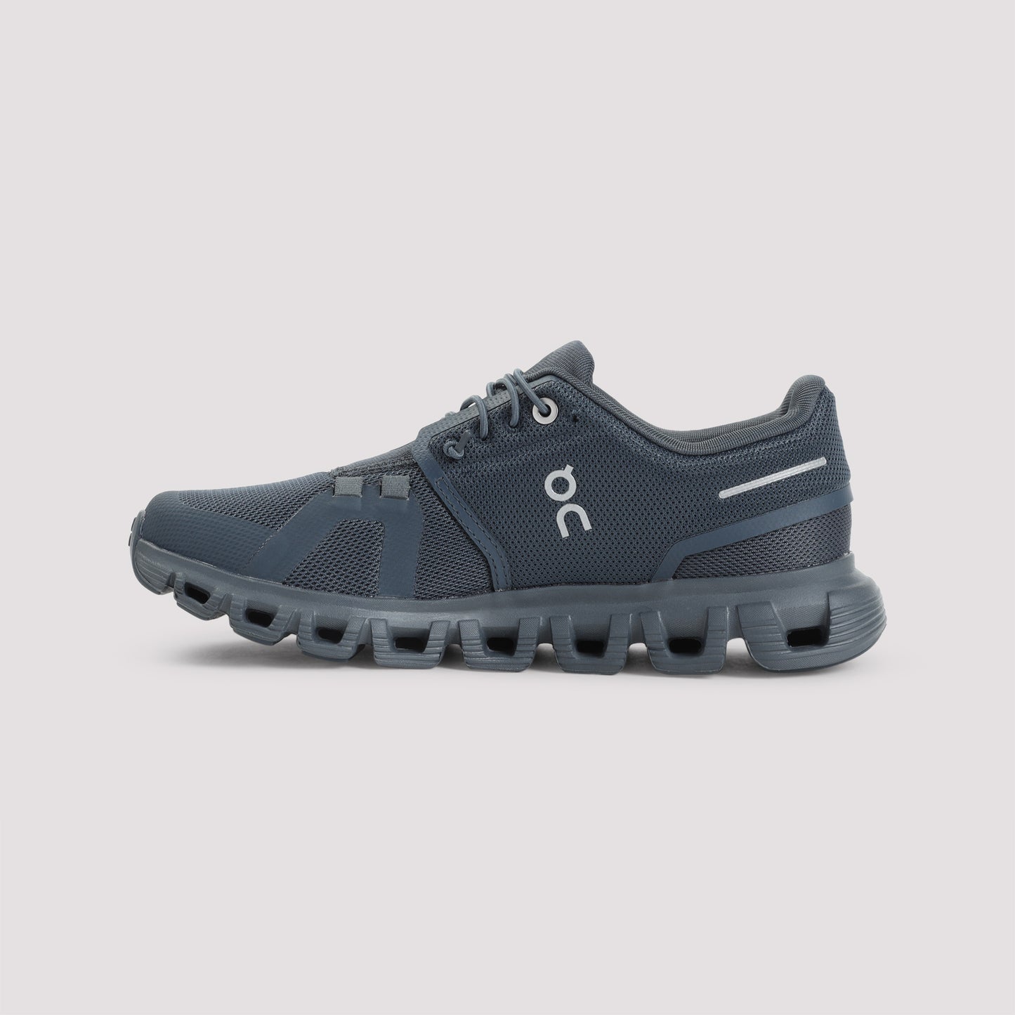 On Sneakers Cloud 6