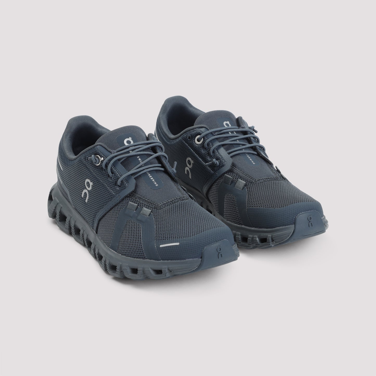 On Sneakers Cloud 6