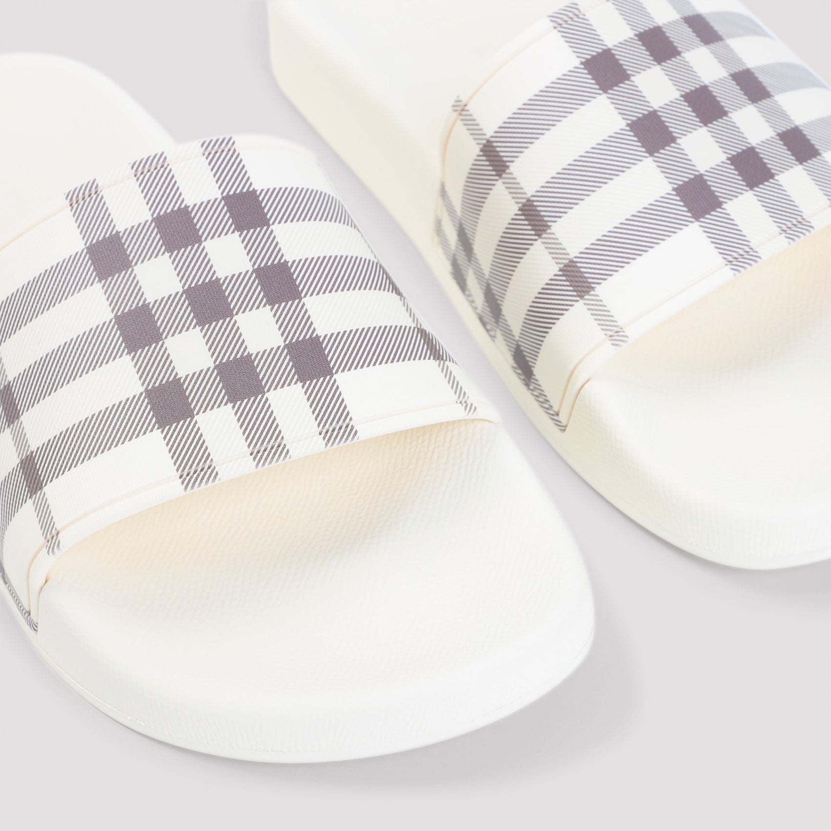 Buerberry Furley Slide