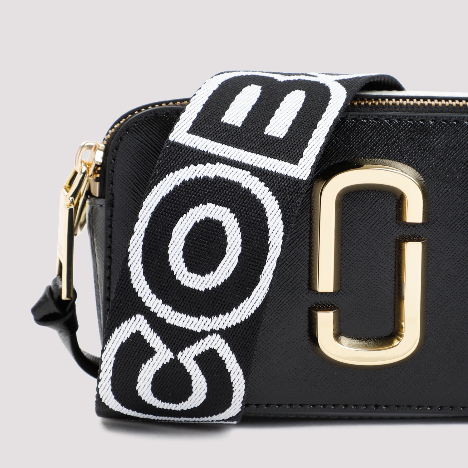 Marc Jacobs The Snapshort Shoulder Bag