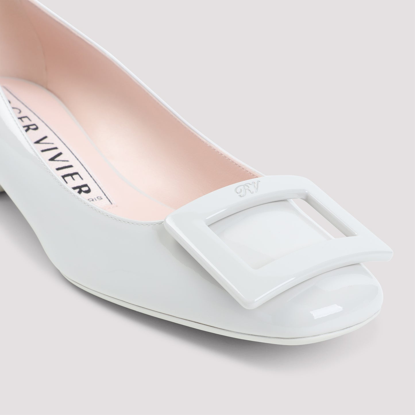 Roger Vivier Roundy Lacquered 25 Decollete