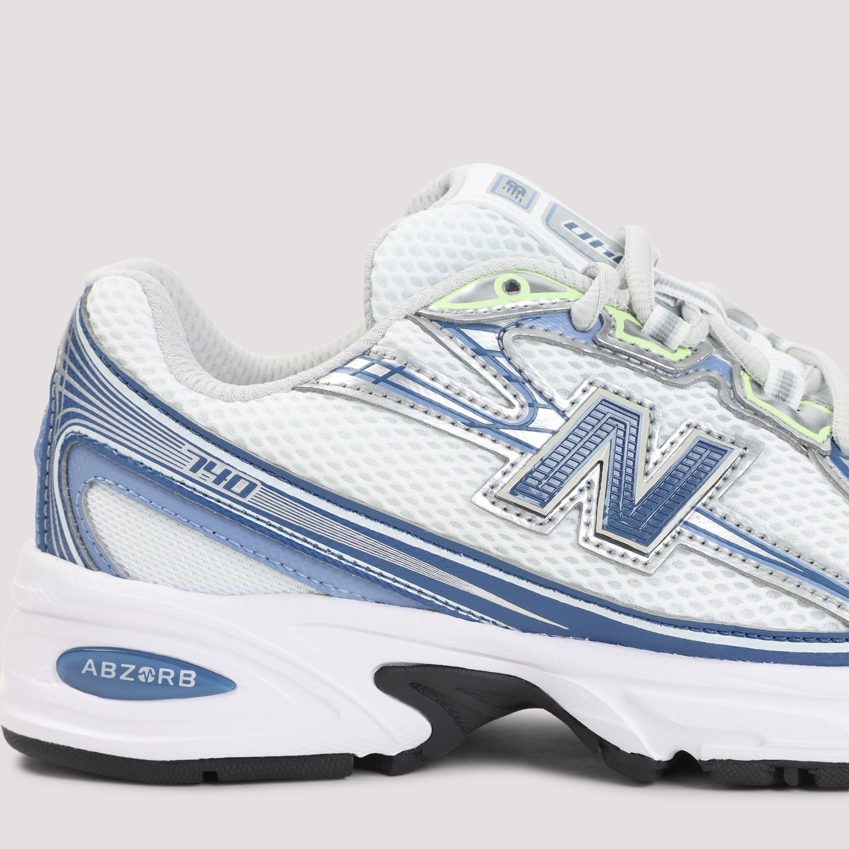 New Balance 740 Sneakers