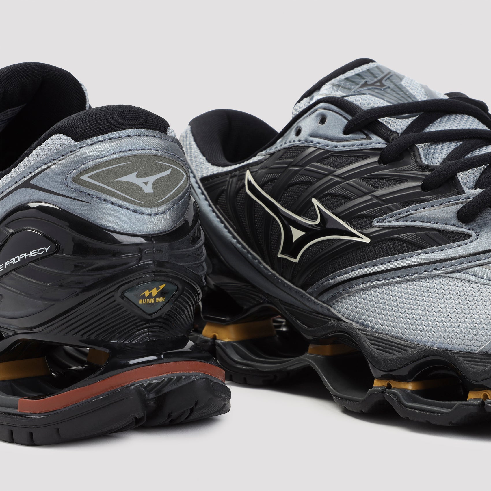 Mizuno Wave Prophecy LS Sneakers