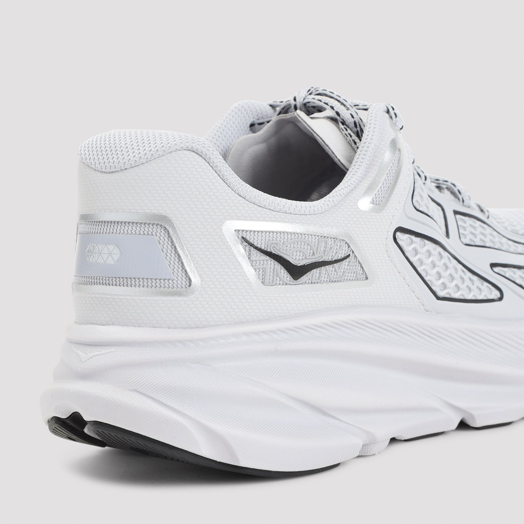 Clifton One9 Sneakers