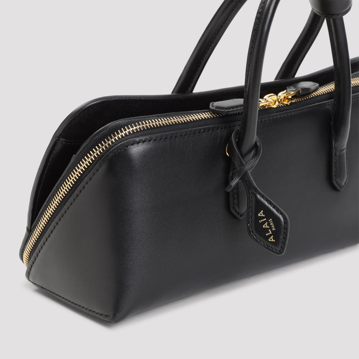 Alaïa Delta Small