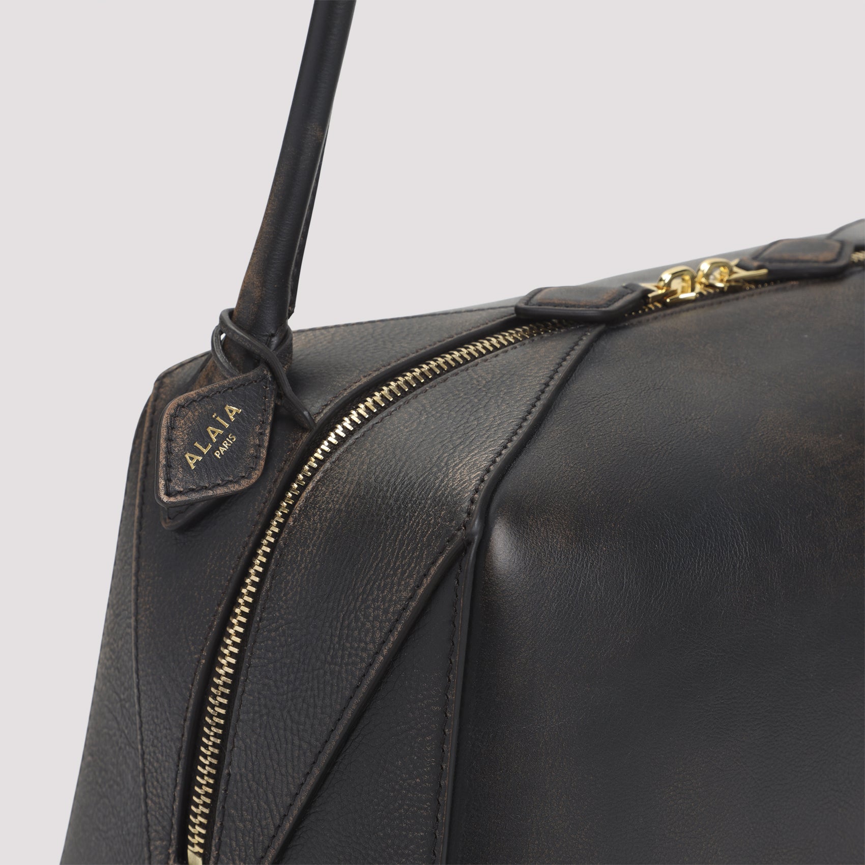 Alaïa Le Bouledogue Shoulder Bag