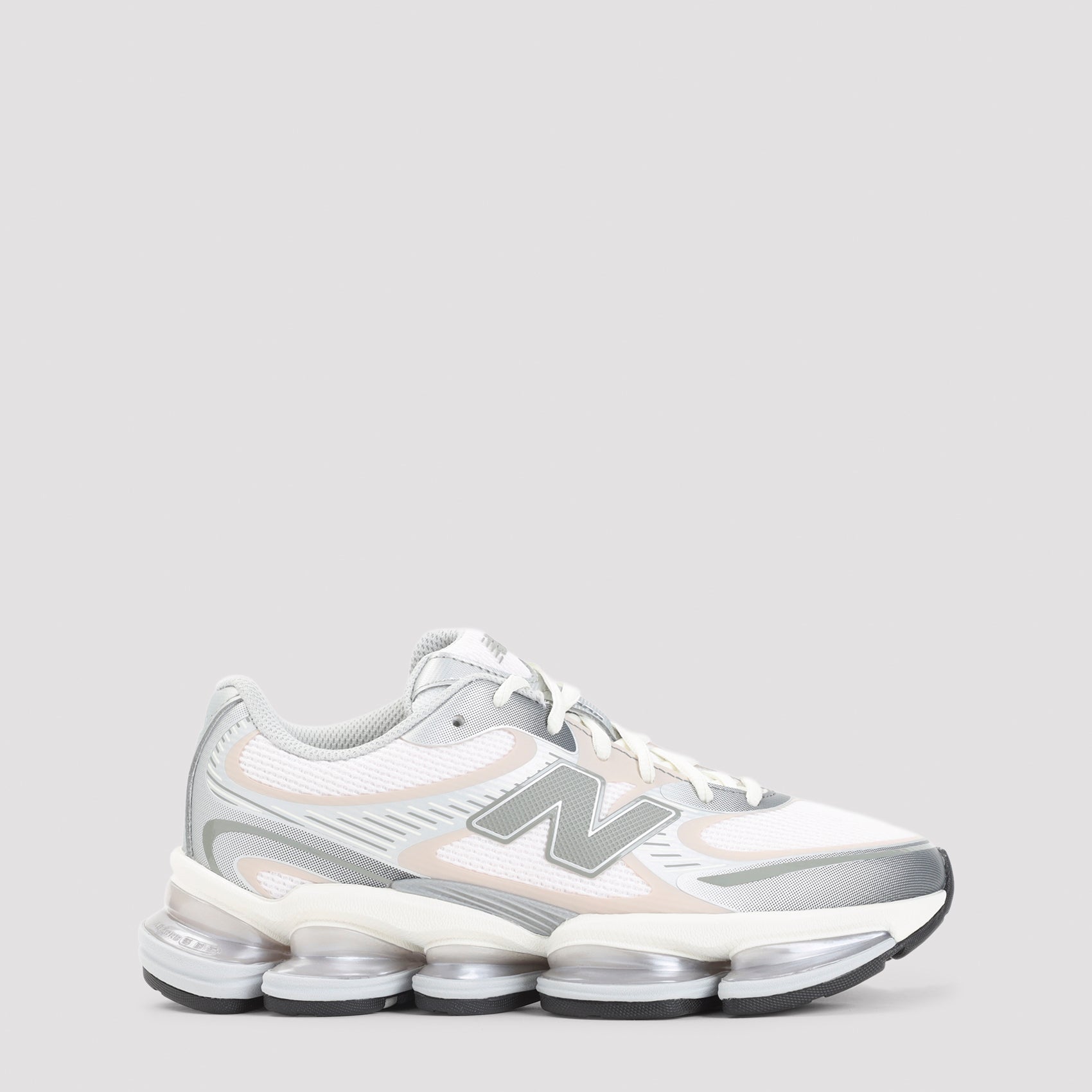 New Balance 2000 Sneakers