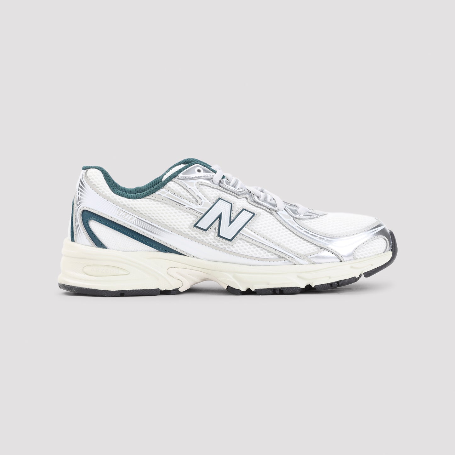 New Balance 740 Sneakers