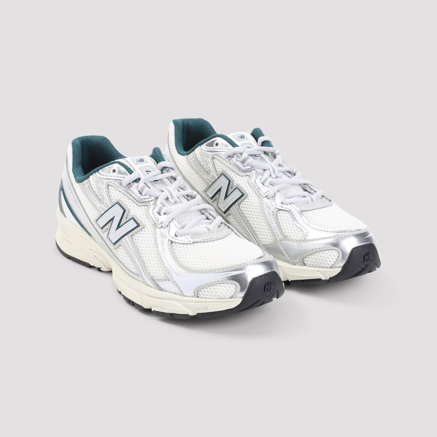 New Balance 740 Sneakers