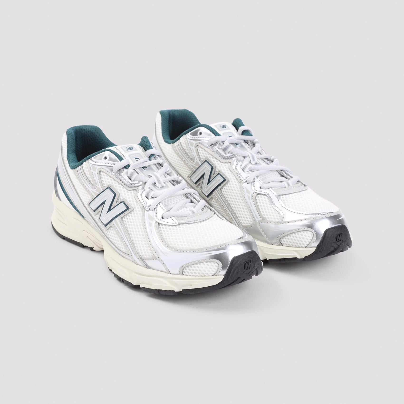 New Balance 740 Sneakers