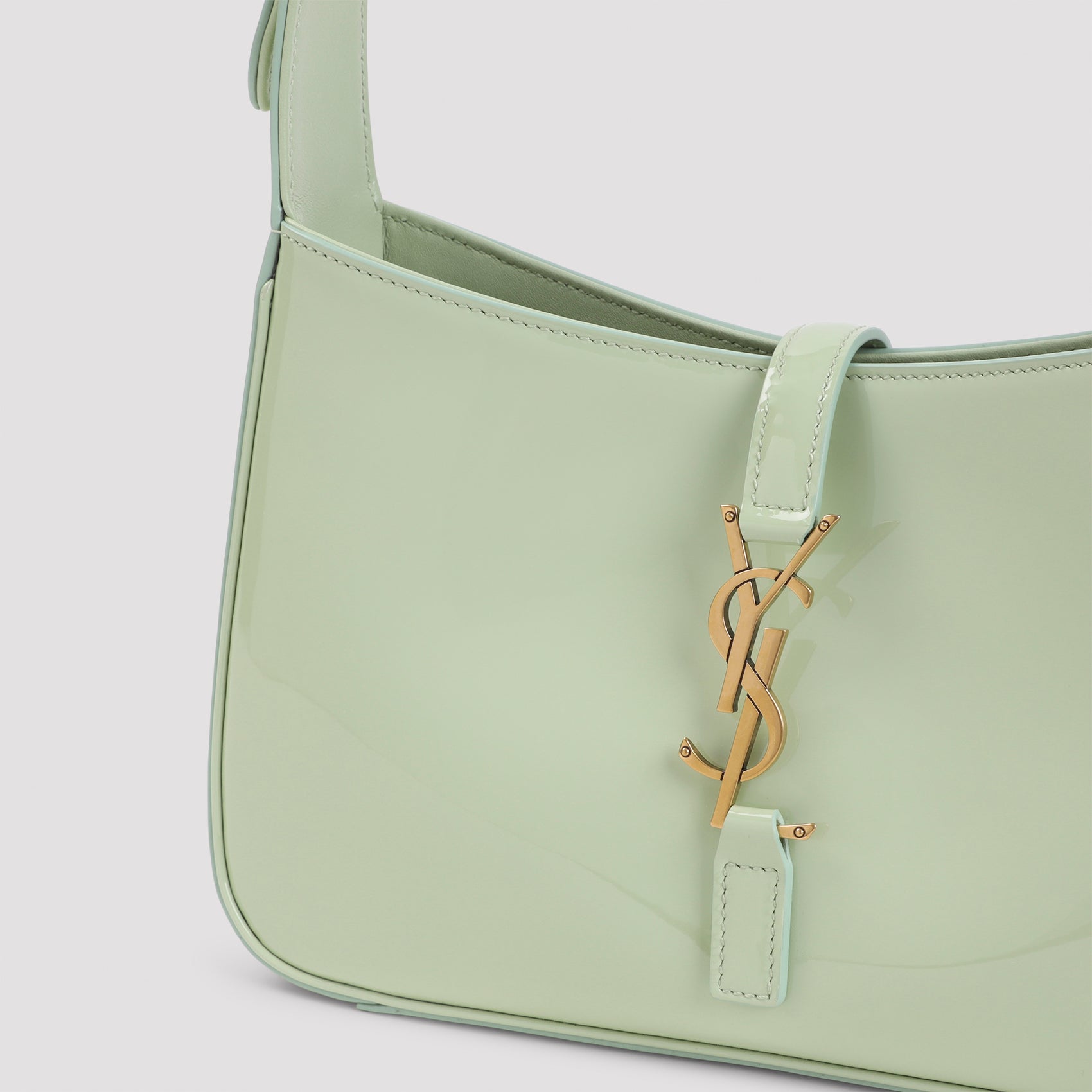 Saint Laurent Le 5 À 7 Shoulder Bag