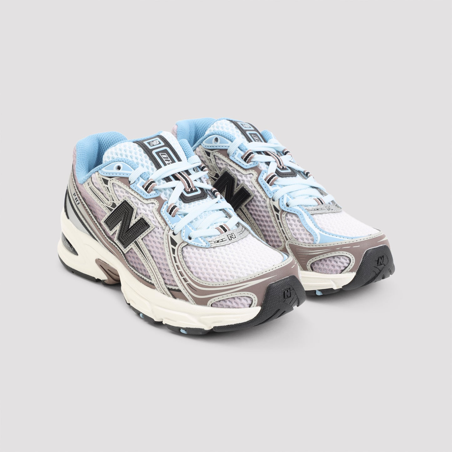 New Balance 740 Sneakers