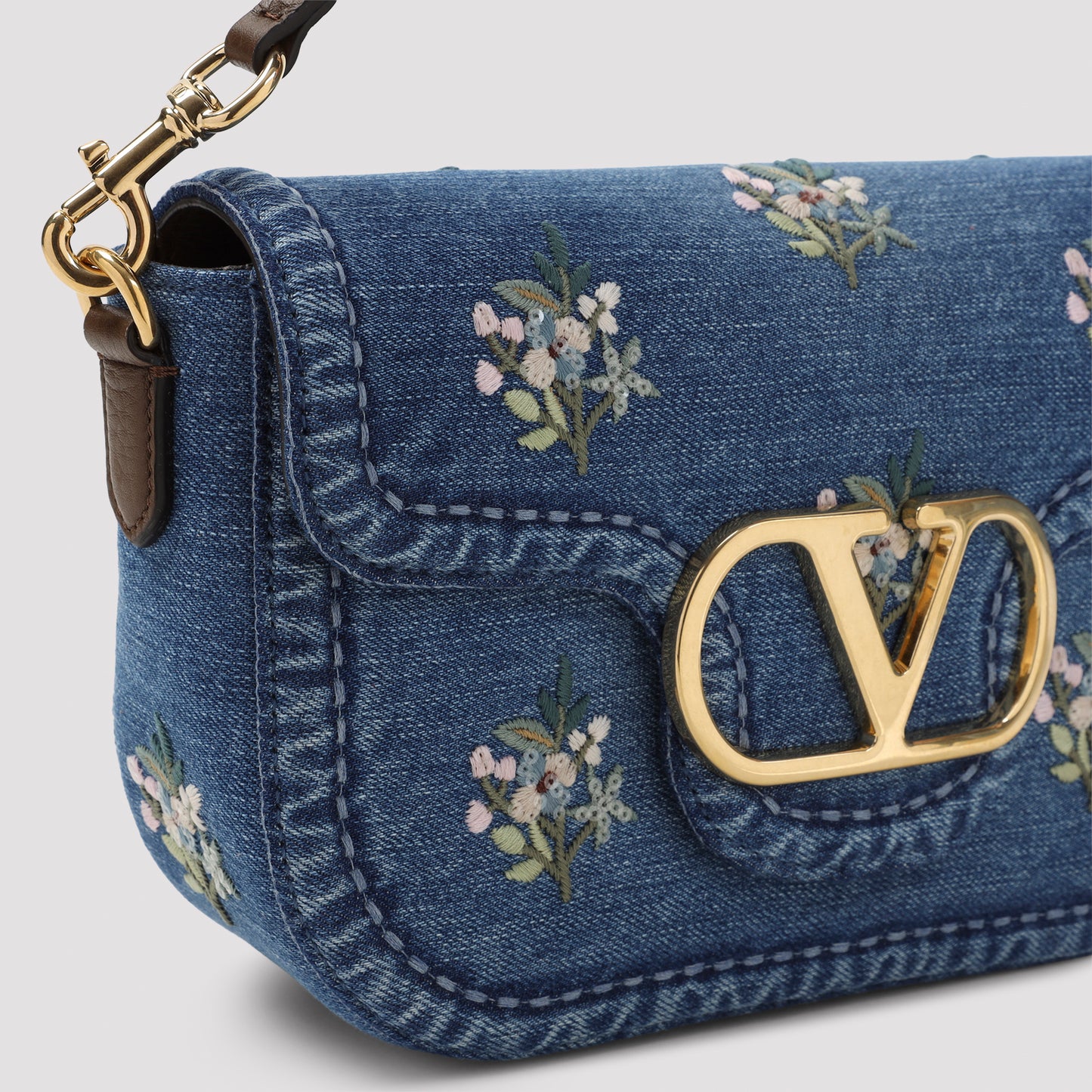 Valentino Garavani Shoulder Bag
