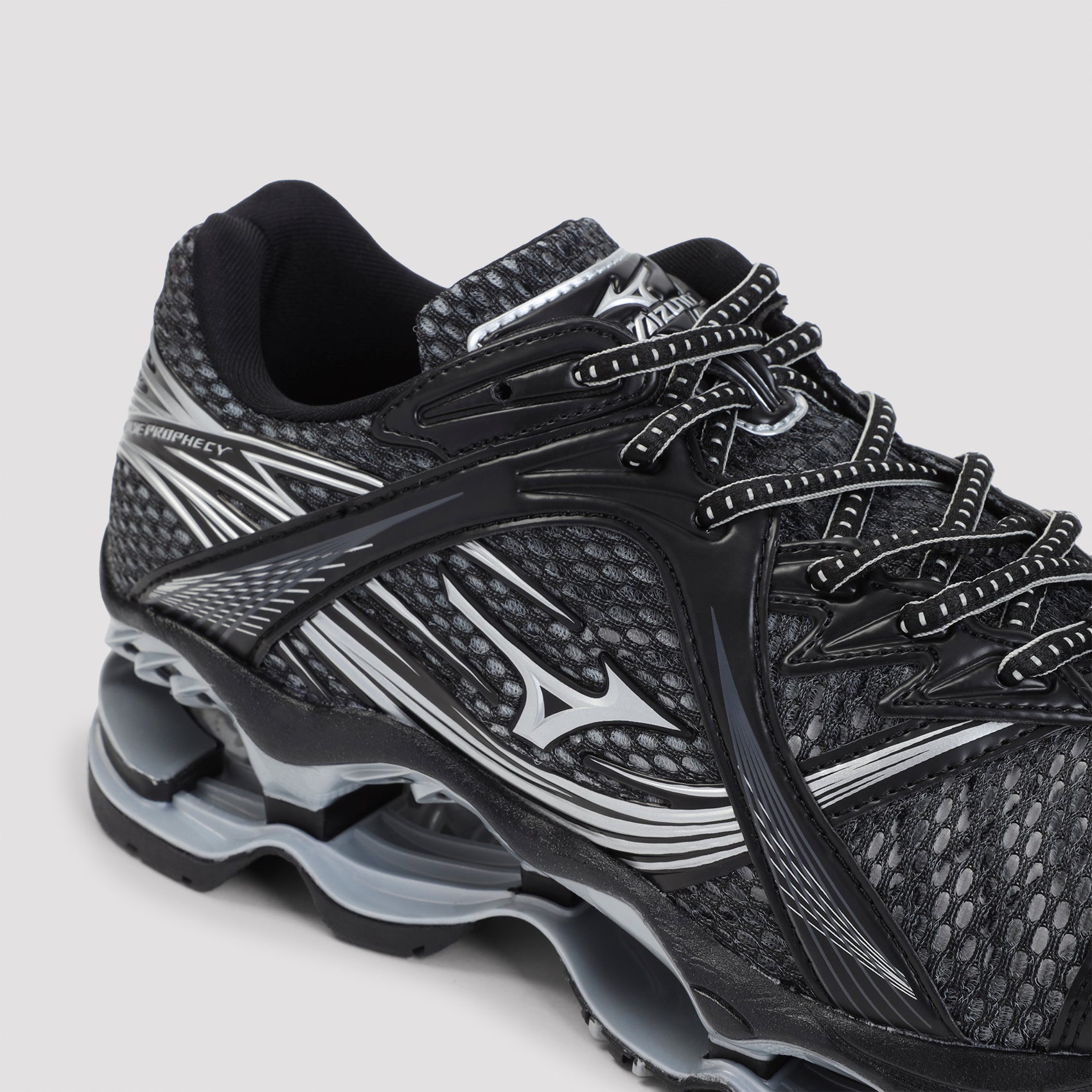 Mizuno Wave Prophecy 1 Sneakers