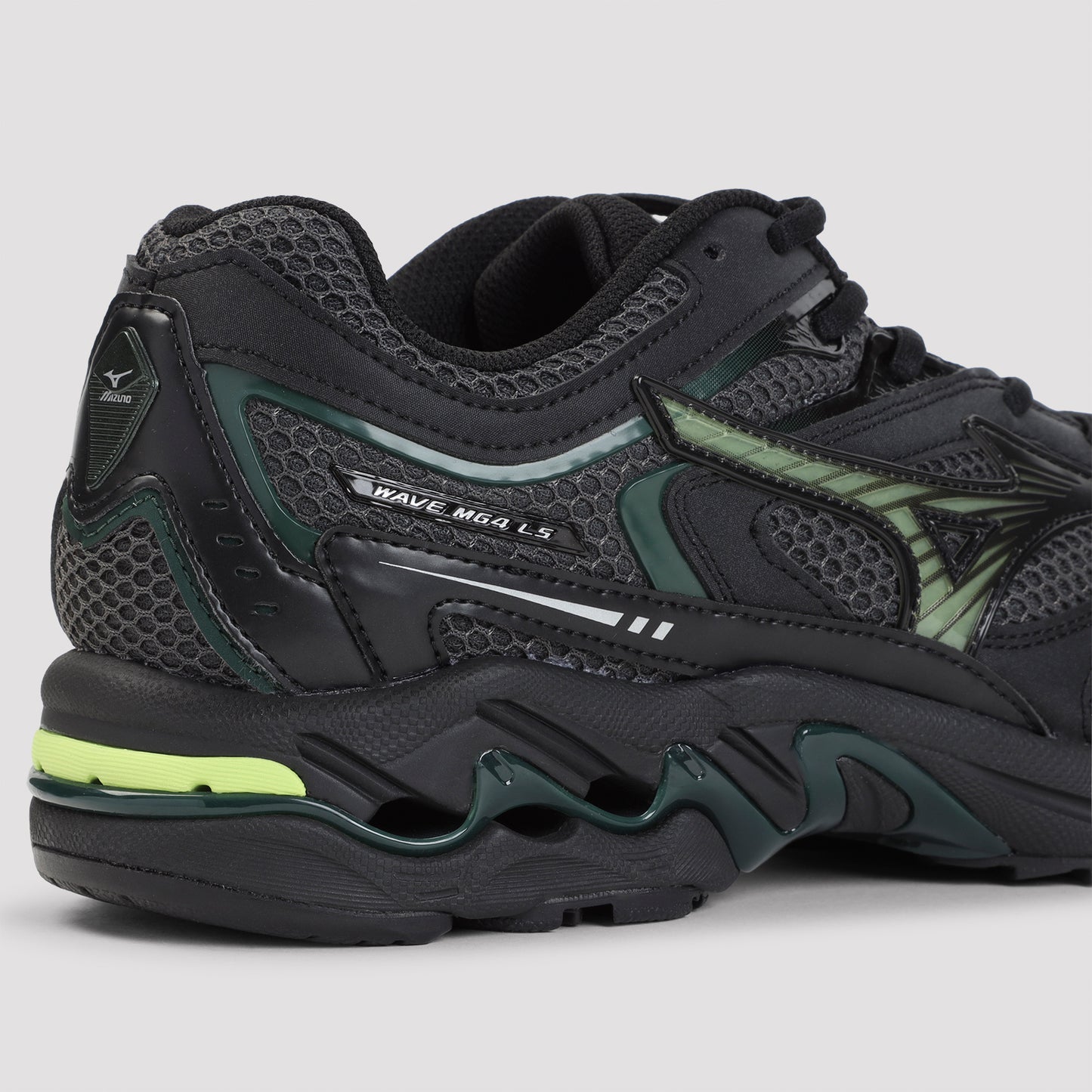 Mizuno Wave Mustang Lg Sport Sneakers