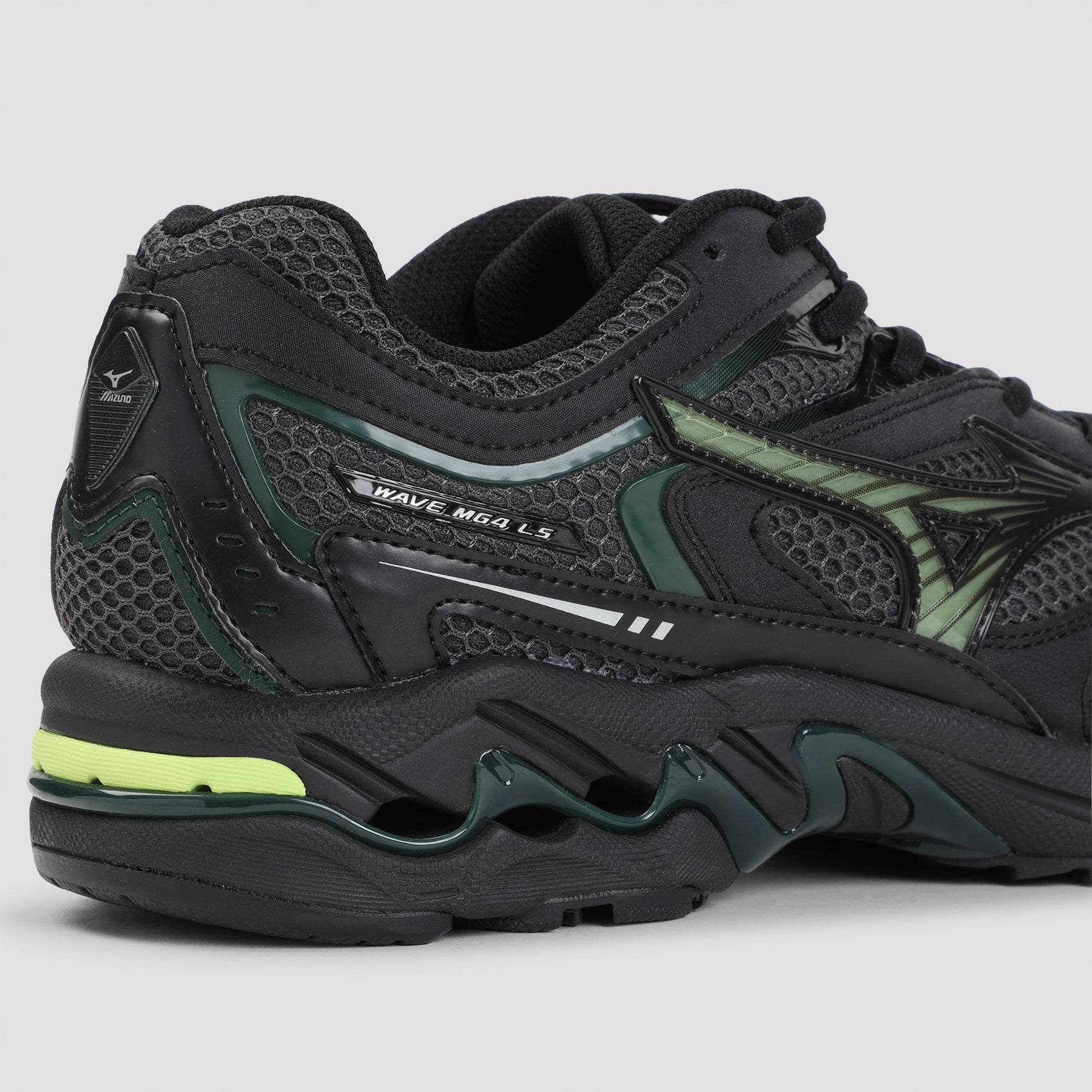 Mizuno Wave Mustang Lg Sport Sneakers
