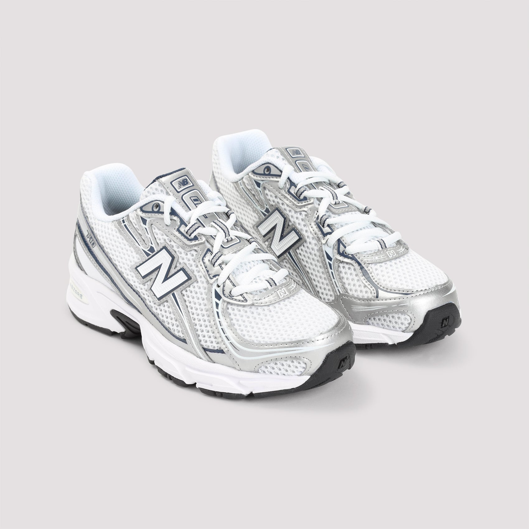 New Balance 740 Sneakers