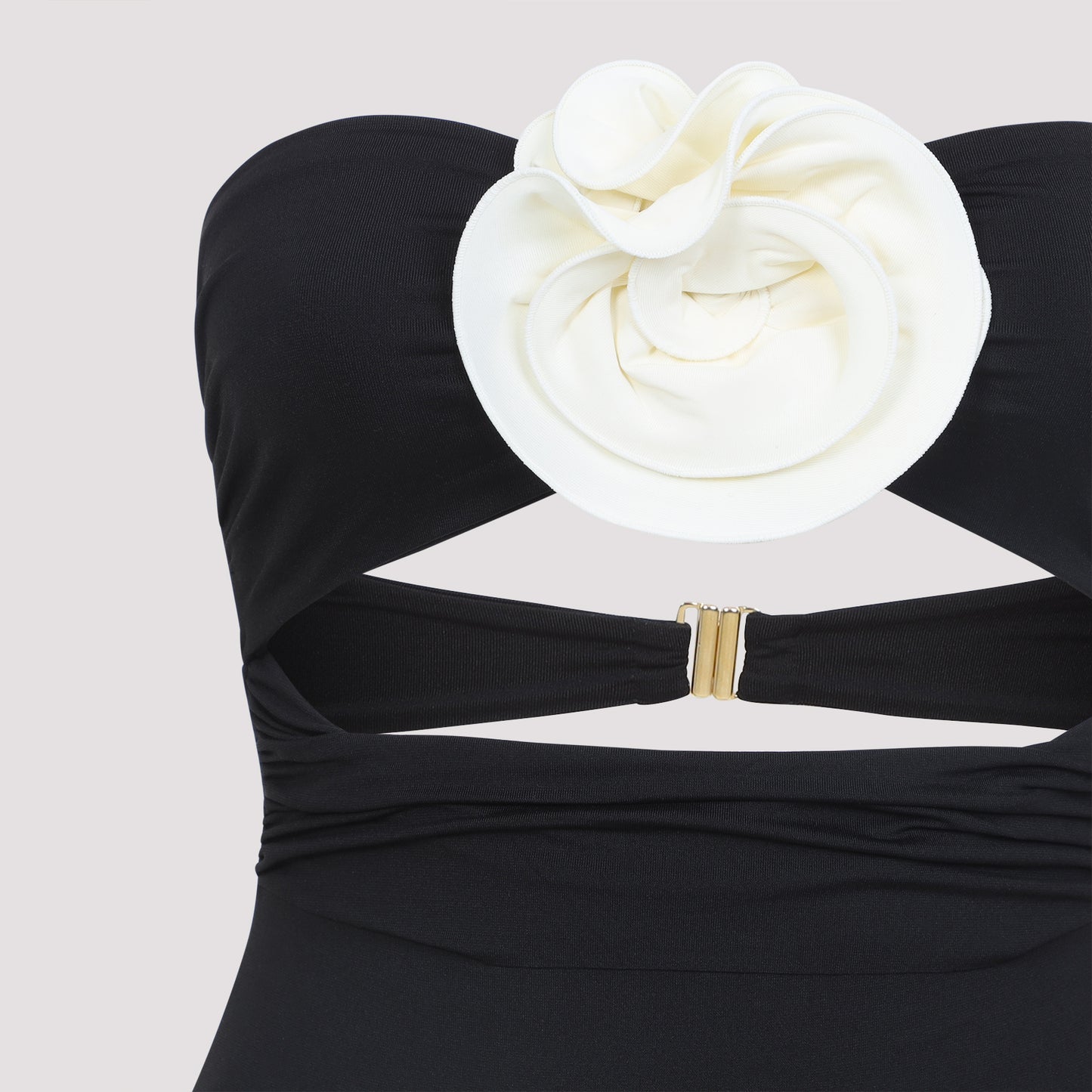 La Reveche Hegra One Piece