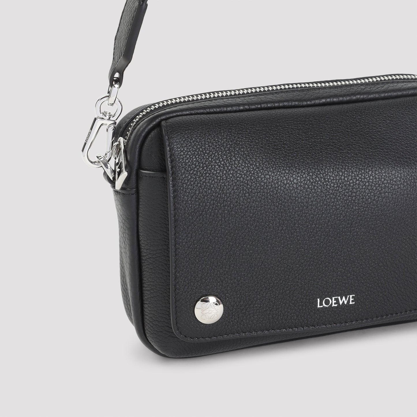 Loewe Pebble Messenger Small Bag