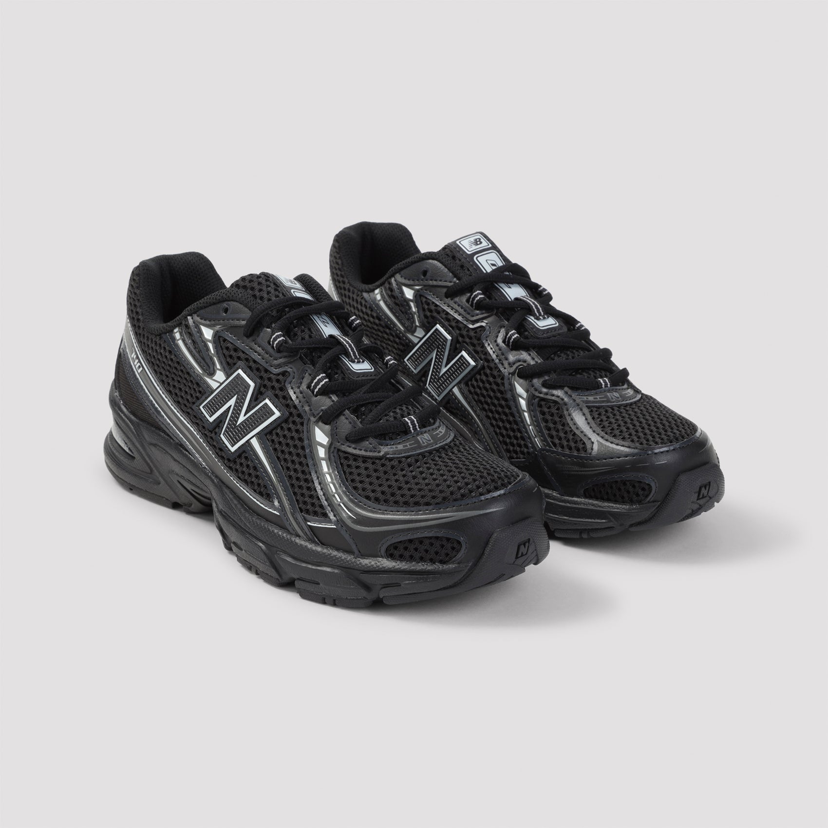 New Balance 740 Sneakers