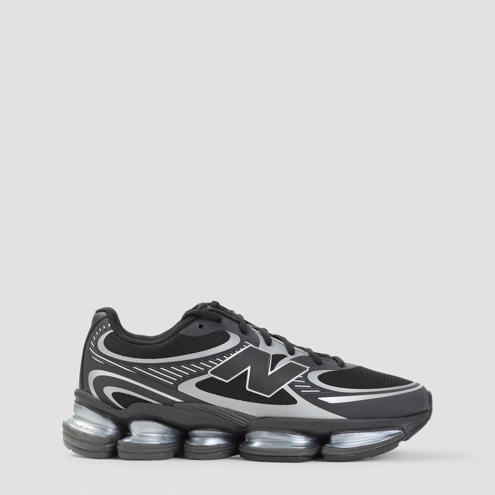 New Balance 2000 Sneakers